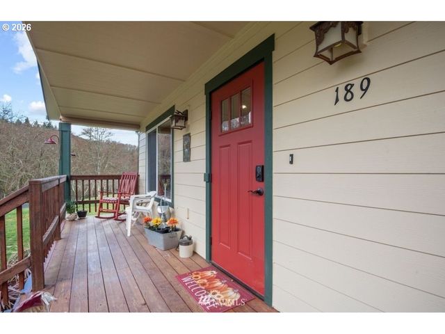 189 TROUT LAKES Rd, Castle Rock, WA 98611