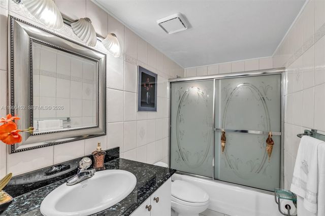 1965 S Ocean Blvd Apt 203, Lauderdale By The Sea, FL 33062