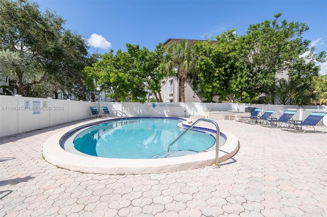 1965 S Ocean Blvd Apt 203, Lauderdale By The Sea, FL 33062