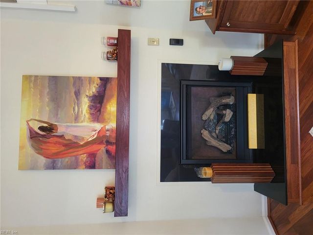 136 Briarwood PL, Yorktown, VA 23692