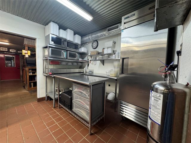 7115 Golinda Drive, Golinda, TX 76632