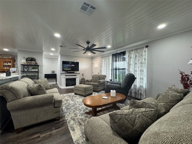 7115 Golinda Drive, Golinda, TX 76632
