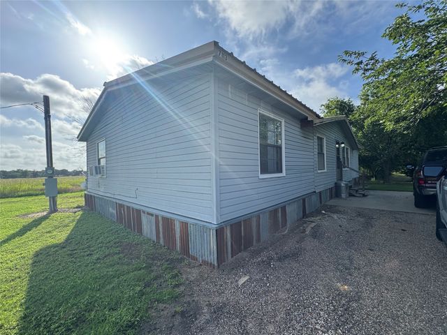 7115 Golinda Drive, Golinda, TX 76632