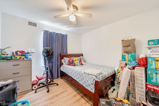 44 Hudson St, Newark City, NJ 07103