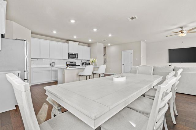488 Pepperbark LOOP, Buda, TX 78610