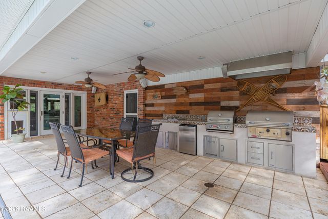 112 Heritage Drive, Youngsville, LA 70592