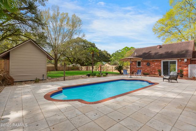 112 Heritage Drive, Youngsville, LA 70592