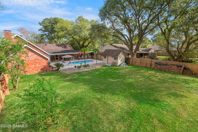 112 Heritage Drive, Youngsville, LA 70592