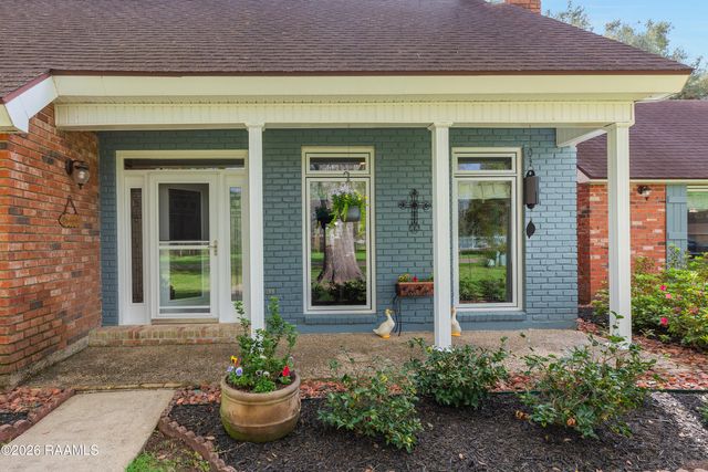 112 Heritage Drive, Youngsville, LA 70592