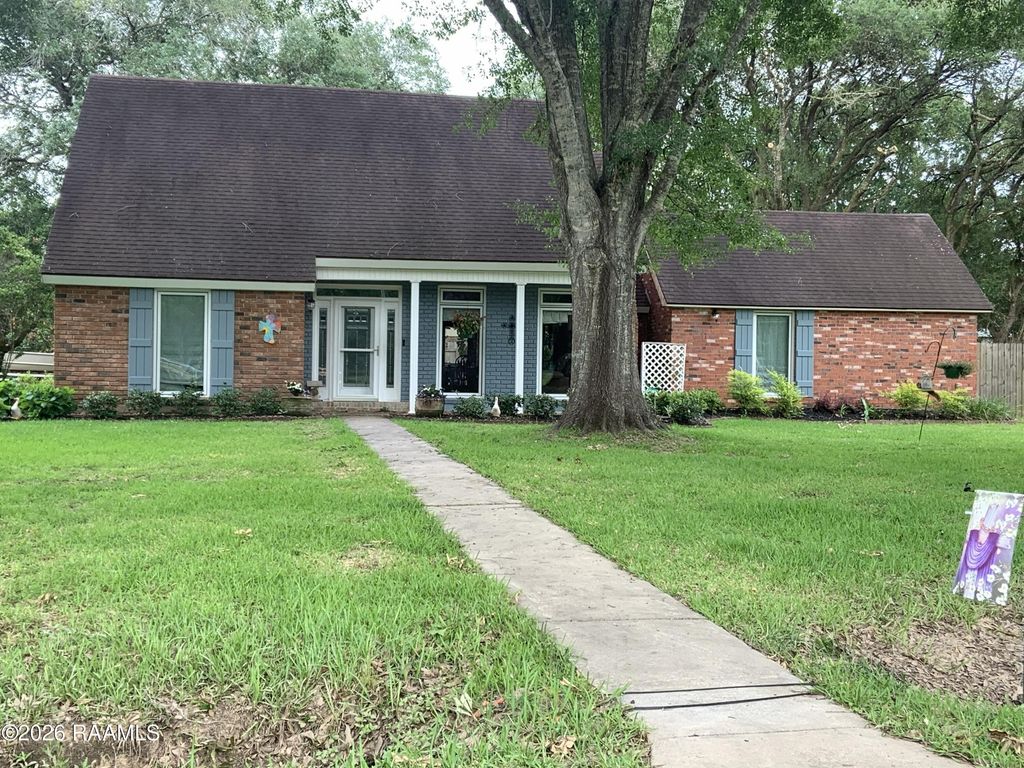 112 Heritage Drive, Youngsville, LA 70592