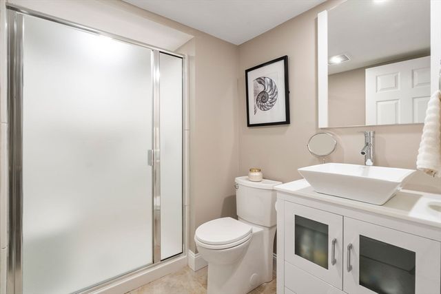 13 Pinecrest Road, Andover, MA 01810