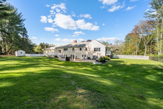 13 Pinecrest Road, Andover, MA 01810