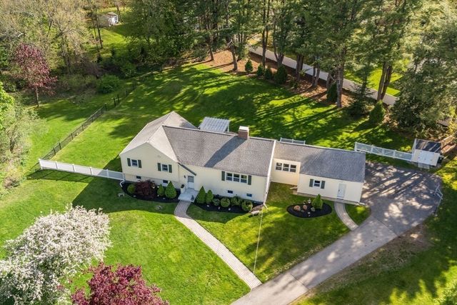 13 Pinecrest Road, Andover, MA 01810