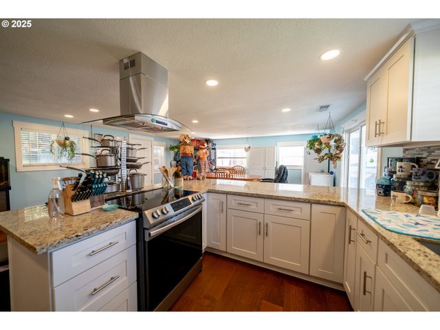 7953 BAKER Ln Se, Aumsville, OR 97325