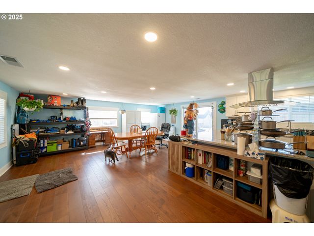 7953 BAKER Ln Se, Aumsville, OR 97325