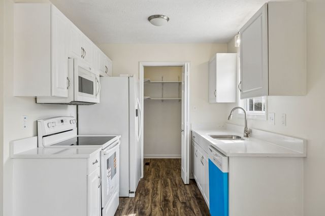 952 Granny White Rd, Clarksville, TN 37040