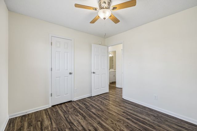 952 Granny White Rd, Clarksville, TN 37040