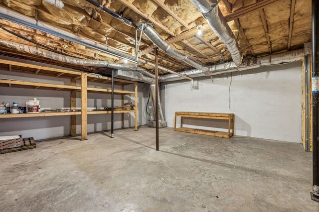 952 Granny White Rd, Clarksville, TN 37040