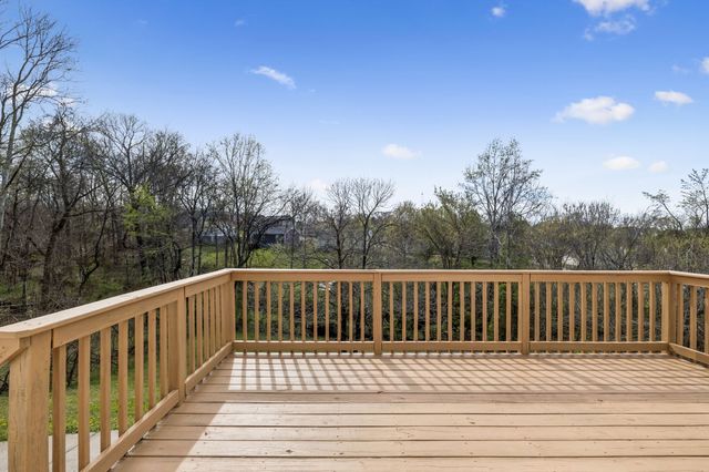 952 Granny White Rd, Clarksville, TN 37040