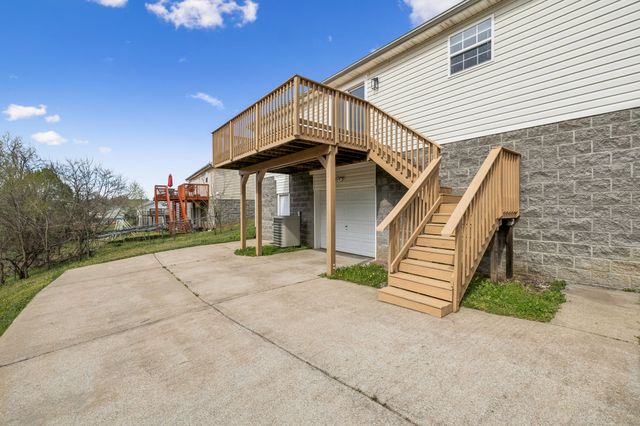 952 Granny White Rd, Clarksville, TN 37040