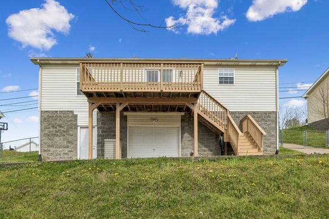 952 Granny White Rd, Clarksville, TN 37040