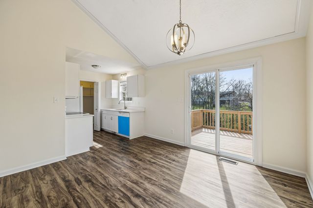 952 Granny White Rd, Clarksville, TN 37040