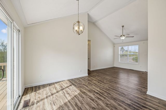 952 Granny White Rd, Clarksville, TN 37040