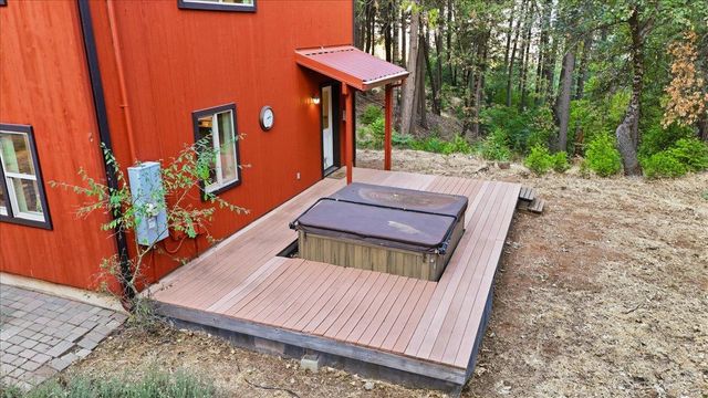 11560 Lacoste Ln, Nevada City, CA 95959