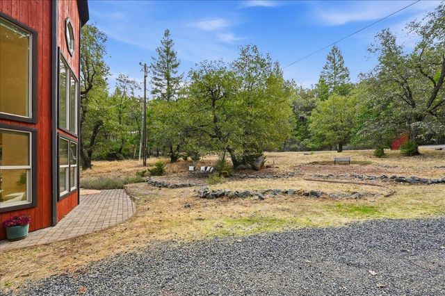11560 Lacoste Ln, Nevada City, CA 95959
