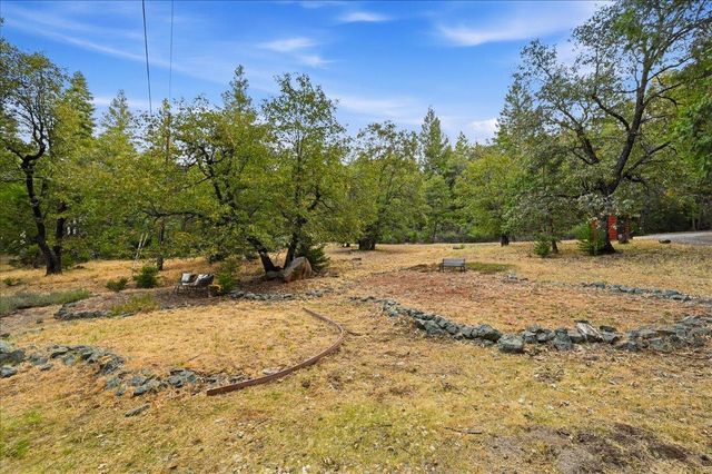 11560 Lacoste Ln, Nevada City, CA 95959