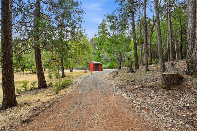 11560 Lacoste Ln, Nevada City, CA 95959