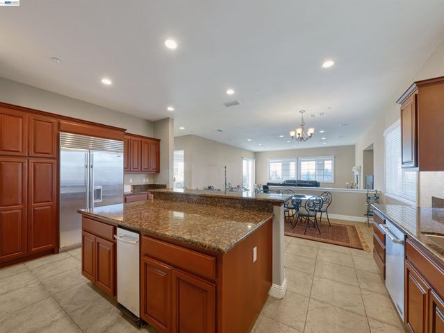 131 Arundel Dr, Hayward, CA 94542