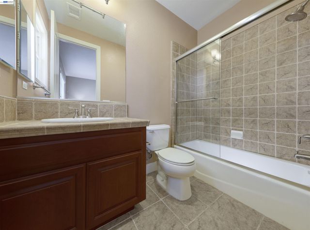 131 Arundel Dr, Hayward, CA 94542