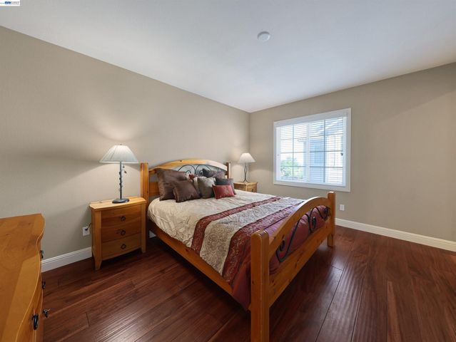 131 Arundel Dr, Hayward, CA 94542