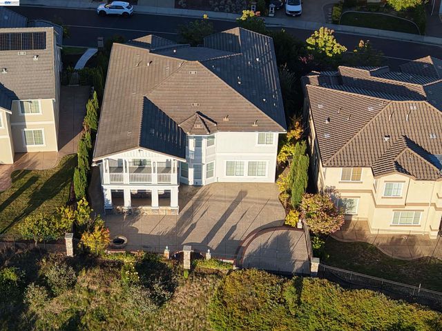 131 Arundel Dr, Hayward, CA 94542