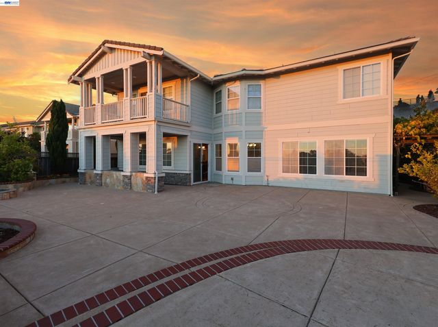 131 Arundel Dr, Hayward, CA 94542