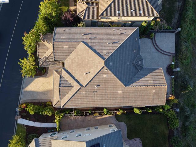131 Arundel Dr, Hayward, CA 94542