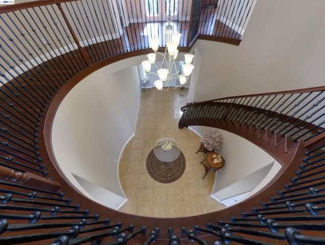 131 Arundel Dr, Hayward, CA 94542