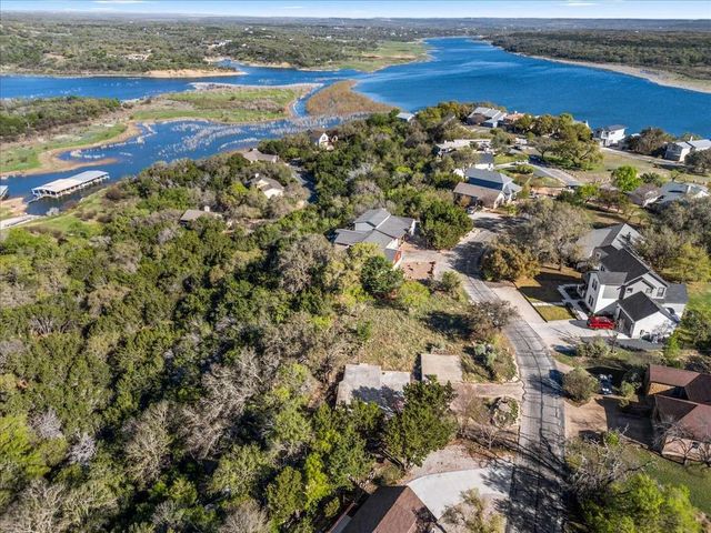 325 Kendall RD, Spicewood, TX 78669