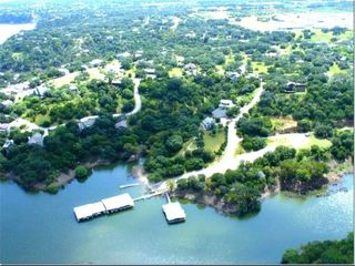 325 Kendall RD, Spicewood, TX 78669