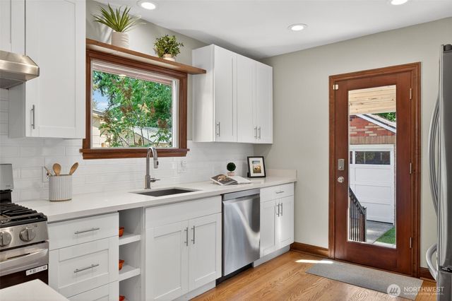 321 NW 78th Street, Seattle, WA 98117