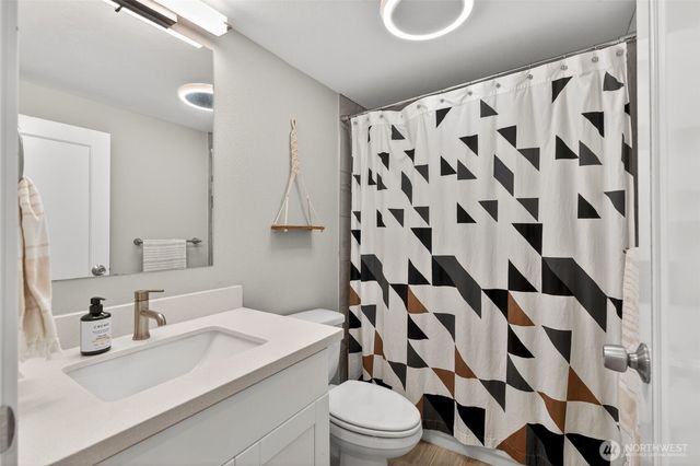 321 NW 78th Street, Seattle, WA 98117