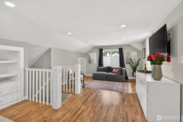 321 NW 78th Street, Seattle, WA 98117