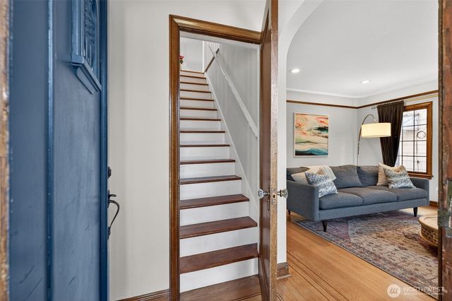321 NW 78th Street, Seattle, WA 98117