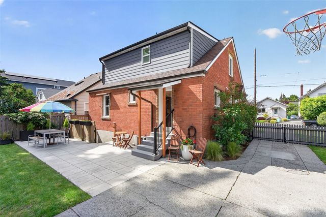 321 NW 78th Street, Seattle, WA 98117