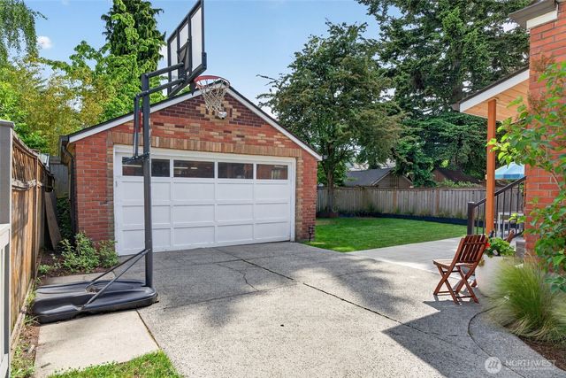 321 NW 78th Street, Seattle, WA 98117