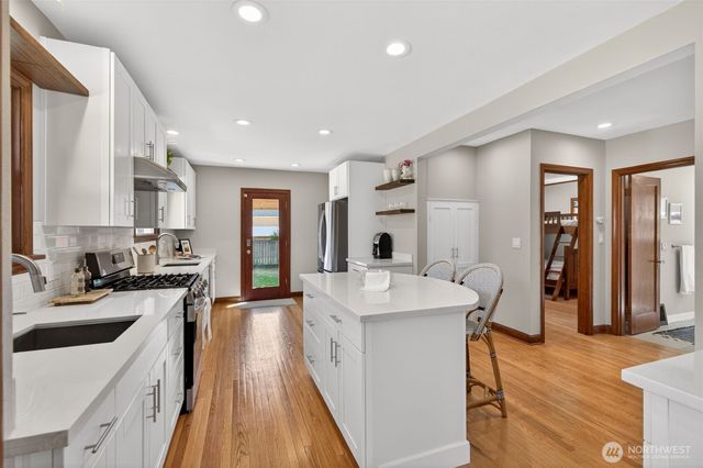 321 NW 78th Street, Seattle, WA 98117