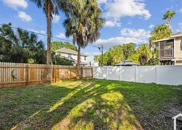 1913 W LEMON STREET, Tampa, FL 33606