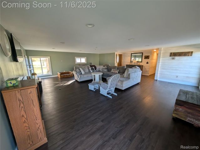 805 Oak Street, Lennon Village, MI 48449