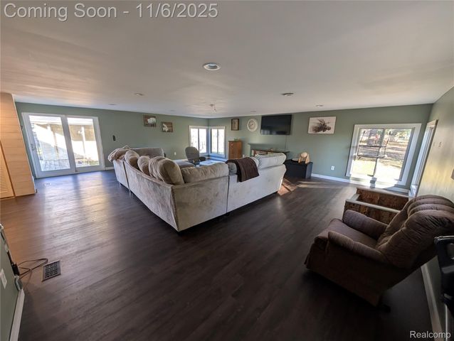 805 Oak Street, Lennon Village, MI 48449